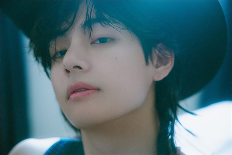 [BTS News] ‘아이돌의 교과서’ 방탄소년단 뷔, 이유는? – 뷰어스