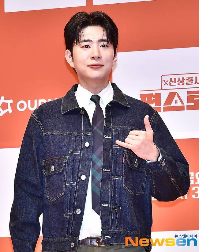 김진웅